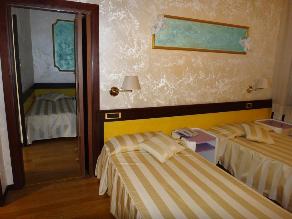 Benny Hotel Catanzaro Phòng bức ảnh
